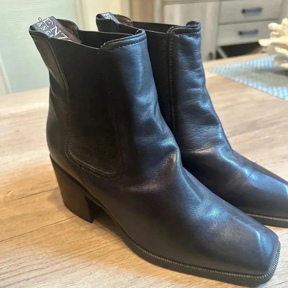 SUPER NICE! Enzo Angiolini Black Pull‎ On Boots Size 7